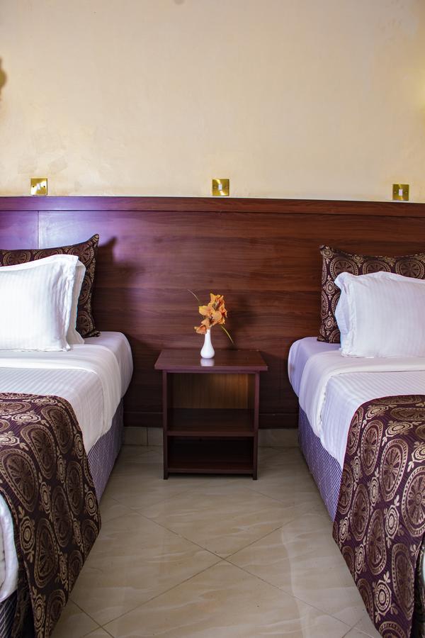 Izaak Walton Inn Embu Exterior photo